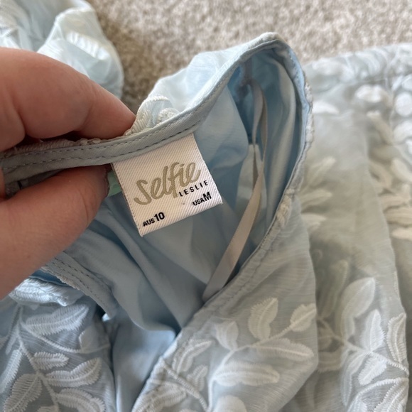 Selfie Leslie M Caspar leafy baby blue meborirdered dress - Picture 13 of 14
